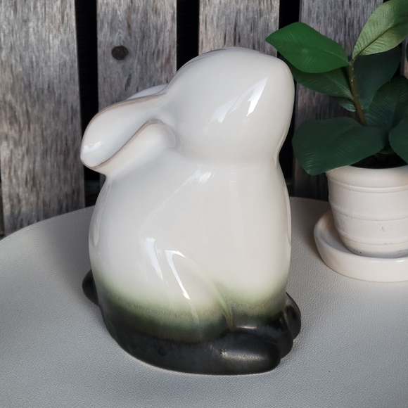PIER 1 Ceramic Bunny Figurine in White and Black - Picture 3 of 12